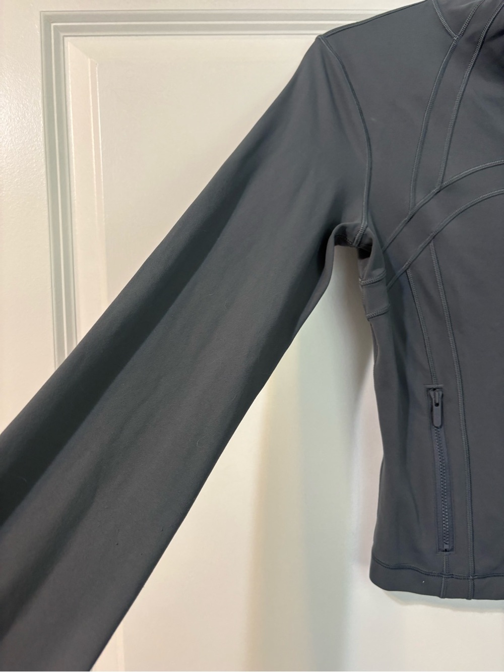 NWOT Women's Lululemon Athletica Slate Gray Define Jacket Nulu
Size 8 - Picture 6 of 9